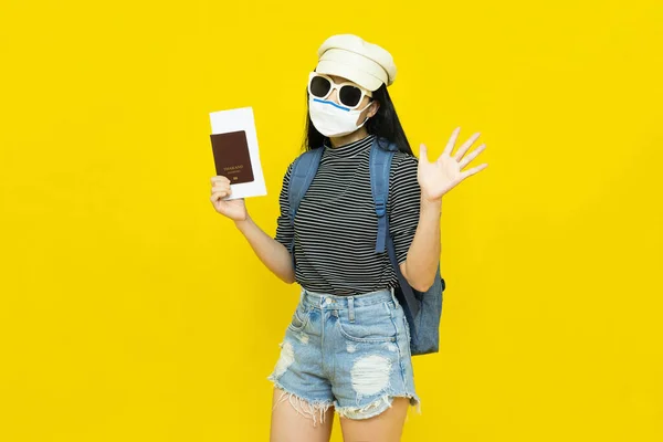 Viajero Turista Joven Hermosa Mujer Asiática Sombrero Gafas Sol Con — Foto de Stock