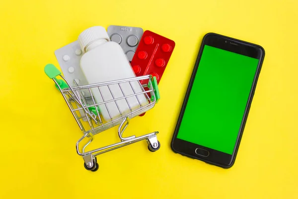 Farmacia Línea Primer Plano Las Manos Teléfono Mini Carrito Compras — Foto de Stock