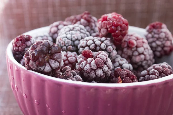 Tiefkühlkost Gefrorene Brombeeren Gefrorene Beeren Gefrorene Blackberry Nahaufnahme — Stockfoto