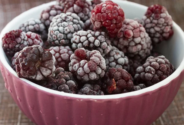 Tiefkühlkost Gefrorene Brombeeren Gefrorene Beeren Gefrorene Blackberry Nahaufnahme — Stockfoto