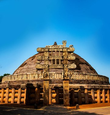 Sanchi Stupa, UNESCO 'nun Dünya Mirası İmparator Ashoka tarafından inşa edilen 2200 yıllık bir Budist anıtı..