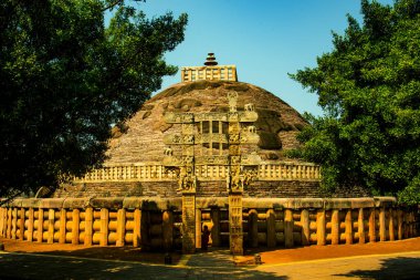 Sanchi Stupa, UNESCO 'nun Dünya Mirası İmparator Ashoka tarafından inşa edilen 2200 yıllık bir Budist anıtı..