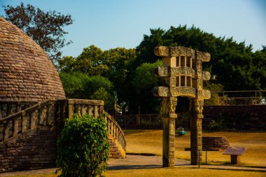 Sanchi Stupa, UNESCO 'nun Dünya Mirası İmparator Ashoka tarafından inşa edilen 2200 yıllık bir Budist anıtı..