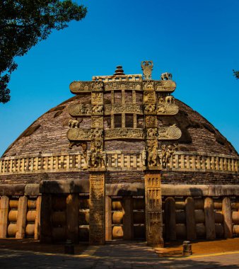 Sanchi Stupa, UNESCO 'nun Dünya Mirası İmparator Ashoka tarafından inşa edilen 2200 yıllık bir Budist anıtı..