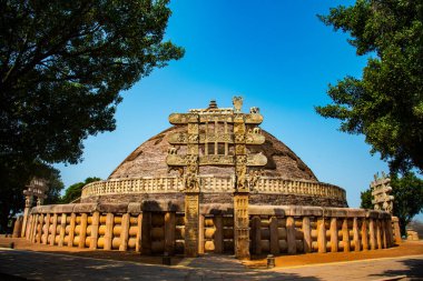 Sanchi Stupa, UNESCO 'nun Dünya Mirası İmparator Ashoka tarafından inşa edilen 2200 yıllık bir Budist anıtı..