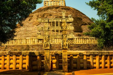 Sanchi Stupa, UNESCO 'nun Dünya Mirası İmparator Ashoka tarafından inşa edilen 2200 yıllık bir Budist anıtı..