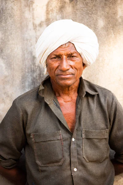 ALIRAJPUR, MADHYA PRADESH, INDIA, 15 Mart 2022: Kabile halkı Bhagoria kabile festivali için bir araya geldi..