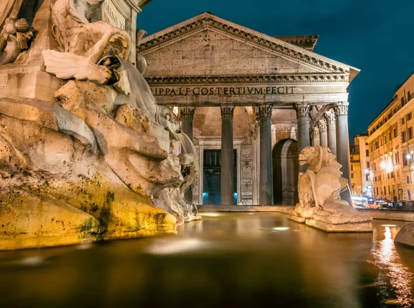 Das Antike Römische Pantheon Mit Wasserbrunnen Bei Nacht Rom Italien — Stockfoto