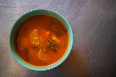 Balık ve sebze körisi, Tayland yemeği