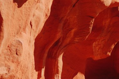 Kırmızı kumtaşı oluşumu, Valley of Fire State Park, Nevada, ABD ile mağara