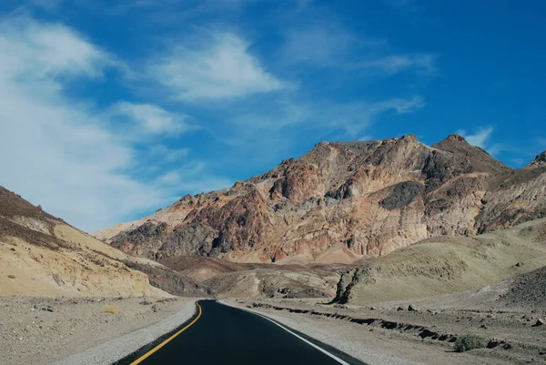 Tatlı, Ölüm Vadisi Milli Parkı, ABD olarak yol
