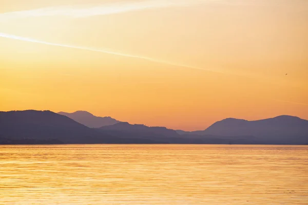 Pemandangan Pantai Vancouver Island Dari Laut Salish Saat Matahari Terbenam — Stok Foto