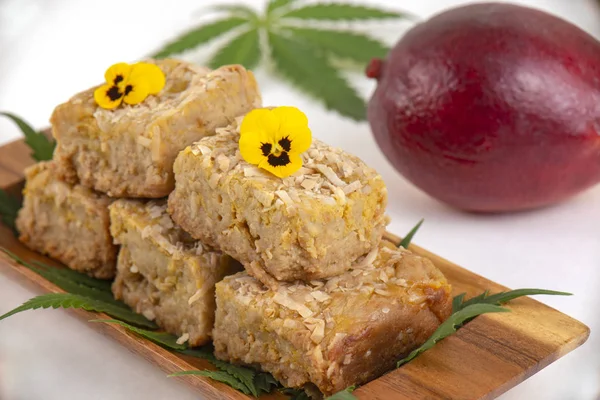 Blondies s HHC květy