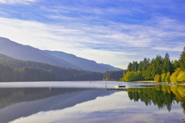 Nanaimo Westwood gölde Güz, Vancouver Adası, Kanada sırasında görünümünü