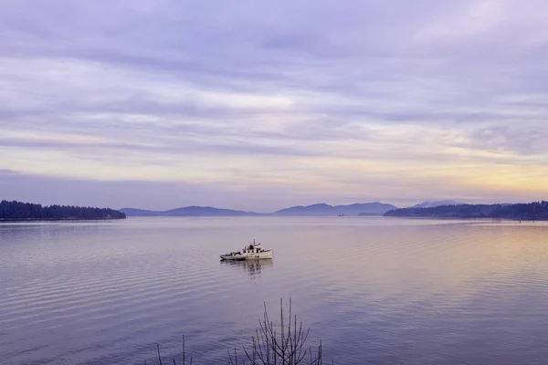 Melihat Matahari Terbenam Laut Dengan Perahu Kecil Yang Diambil Ladysmith — Stok Foto