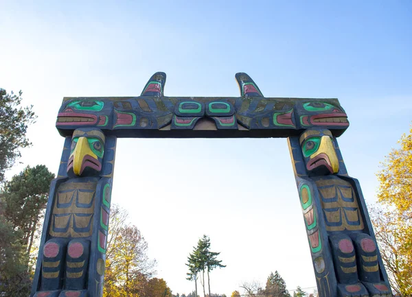 Detalj Aboriginska Carving Totempåle Arch Gate Nanaimo Park Kanada — Stockfoto