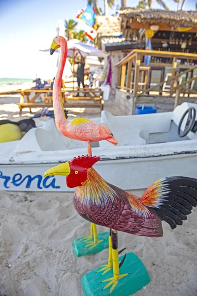 Zicht Kleurrijke Souvenirs Punta Cana Strand Een Populaire Toeristische Bestemming — Stockfoto