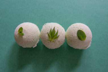 Nane ve esrar yaprağı ile esrar banyo bombaları 