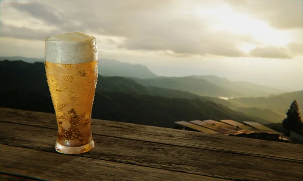 Klares Bierglas Mit Vollem Kaltem Bier Und Schaum Mund Und — Stockfoto