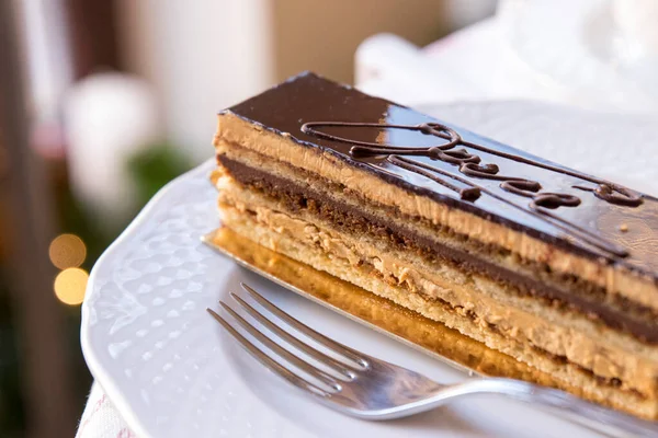 Kuchen Prag Auf Einem Weißen Teller Einem Café — Stockfoto