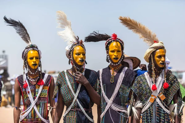 Bororo Wodaabe Nomaden Schönheitswettbewerb Bunten Traditionellen Kleidern Beim Curee Sale — Stockfoto