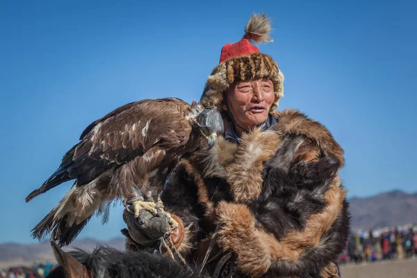 Казахская охота на беркут — стоковое фото