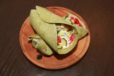 Öğle yemeği sandviçi taze burrito