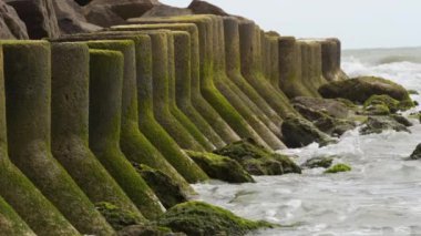 Kure Beach Dolos Orta Çekim