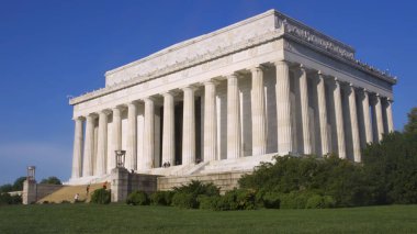Lincoln Memorial Medium Shot Sabah