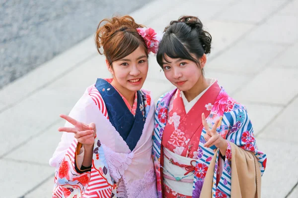 Kjóto Japonsko Únor 2015 Krásná Dívka Která Nosí Japonské Kimono Stock Fotografie