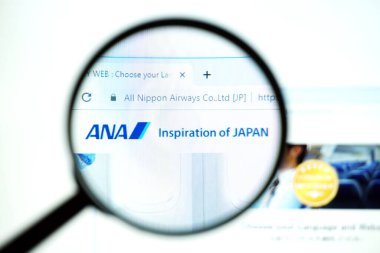 Los Angeles, Kaliforniya, ABD - 19 Mayıs 2020: ANA All Nippon Airways 'in resmi web sitesi. Firmanın ana sayfası