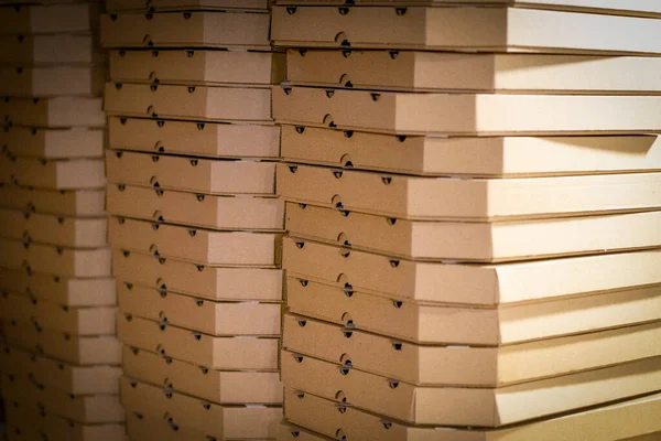 Muchos Paquetes Pizza Papel Encuentran Uno Encima Del Otro Fondo — Foto de Stock