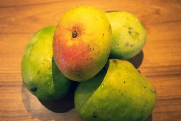 Heerlijk Fris Mooi Mango Tropisch Fruit — Stockfoto