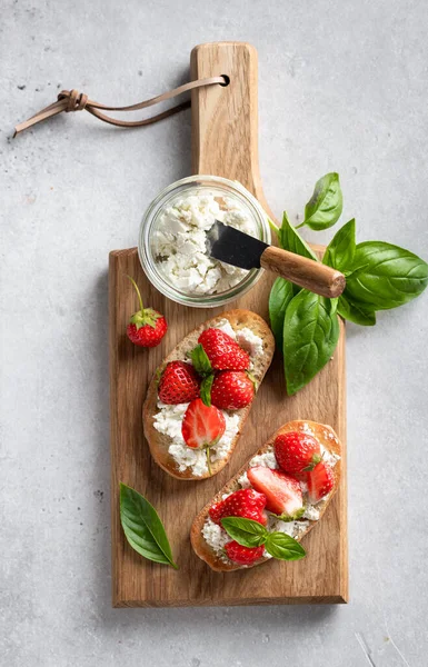 Bruschettas aux fraises — Photo