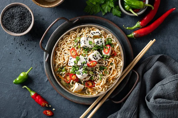 Ramen s tofu a zeleninou — Stock fotografie