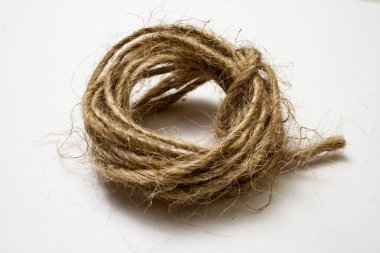 Jute sicim izole edilmiş beyaz arkaplan iplikleri