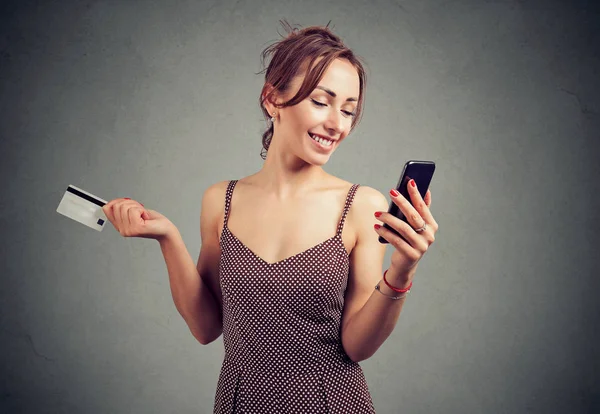 Portrait Excited Young Lady Using Mobile Phone Holding Credit Card — Stock Photo, Image
