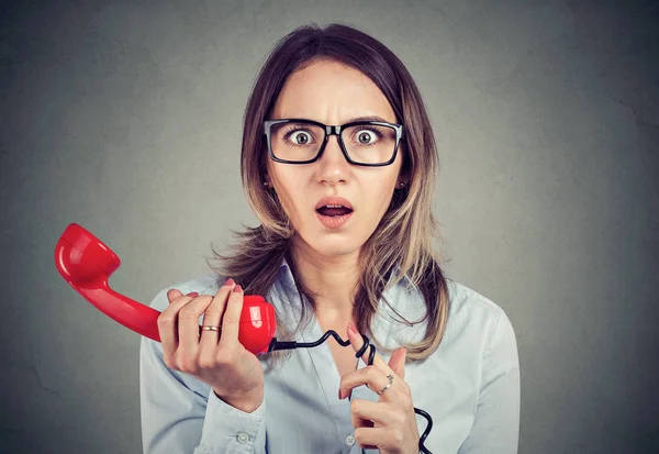 Shocked Young Business Woman Receiving Bad News Telephone — Stock Photo, Image