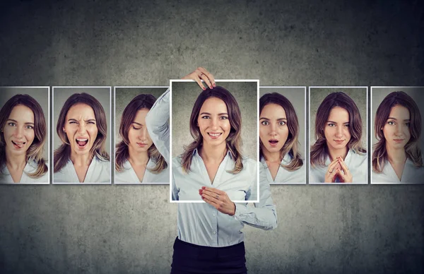 Смена настроения у подростков. Как меняется настроение женщины. Мемы для повышения настроения. Мимический портрет. Женщина эмоции.