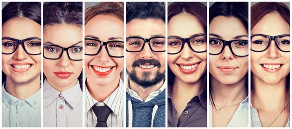 Multiethnische Gruppe Fröhlicher Junger Frauen Mit Brille Und Einem Fröhlichen — Stockfoto