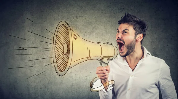 Homem Fazendo Alto Anúncio Megafone — Fotografia de Stock