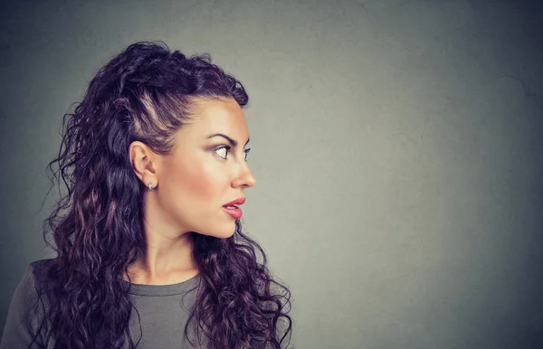 Closeup Side View Profile Portrait Woman Talking Open Mouth Isolated — Stock Photo, Image