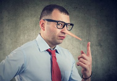 Yalancı bir işadamı ve mali danışman 