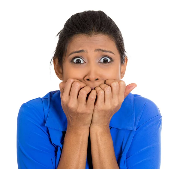 Retrato Una Joven Mordiéndose Las Uñas Buscando Ansiosa Preocupada Aislada — Foto de Stock