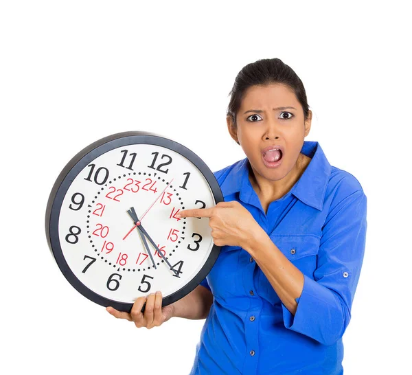 Retrato Uma Mulher Negócios Segurando Relógio Sentindo Muito Estressado Pressionado — Fotografia de Stock