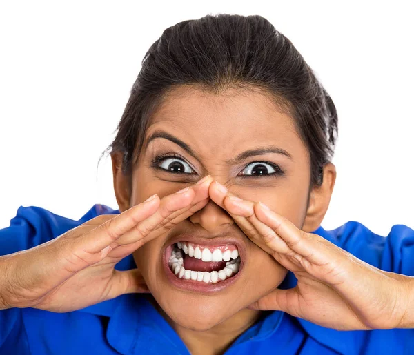 Retrato Uma Mulher Irritada Irritada Rabugenta Gritando Isolada Fundo Branco — Fotografia de Stock