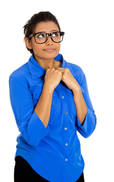 Retrato Uma Jovem Nerd Olhando Tímida Mulher Com Óculos Grandes — Fotografia de Stock