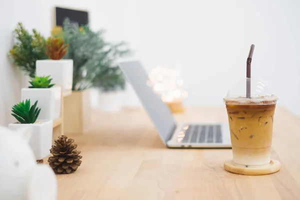 Ice Coffee Table Desktop Cafe Freelance Workplace Concept — Stock Photo, Image