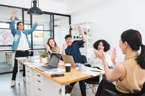 Happy Asian Business People Working Office — Stock Photo, Image