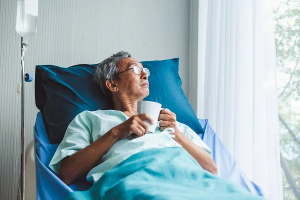 Lonely Old Asian Patient Patient Bed Hospital — Stock Photo, Image